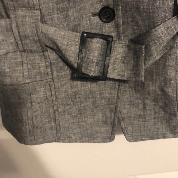 Suit - Picture 7 of 7